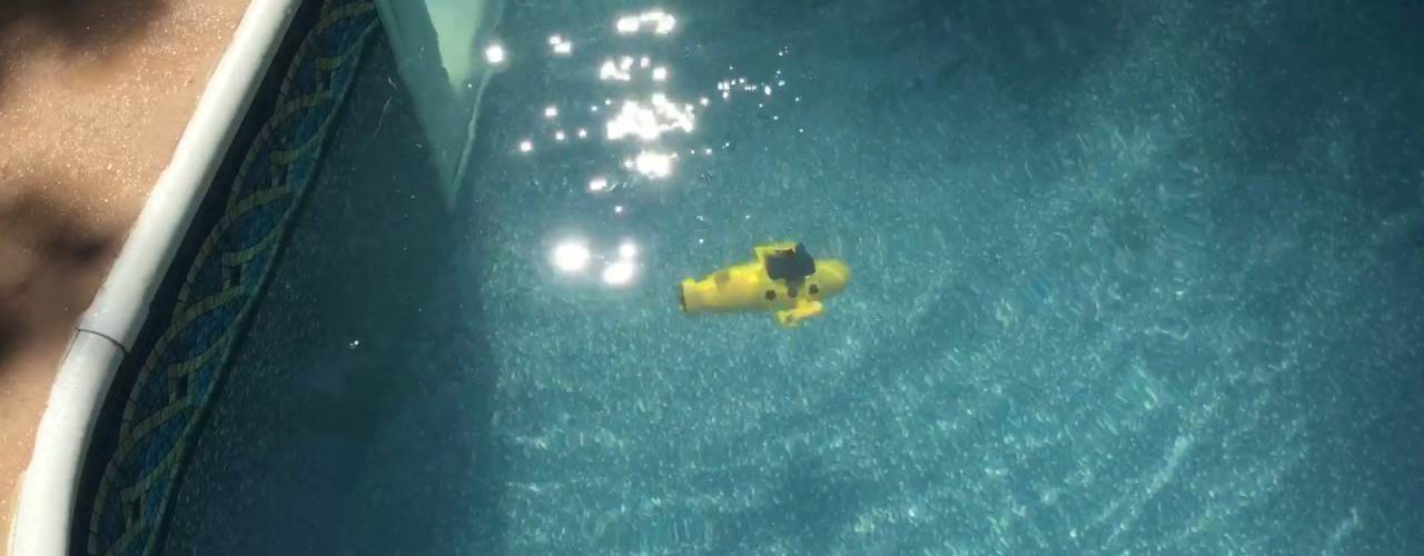 toy submarine for pool